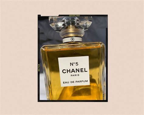 chanel 5 perfume woman|what does chanel no 5 smell like.